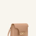 AVRIL WALLET ON A ST