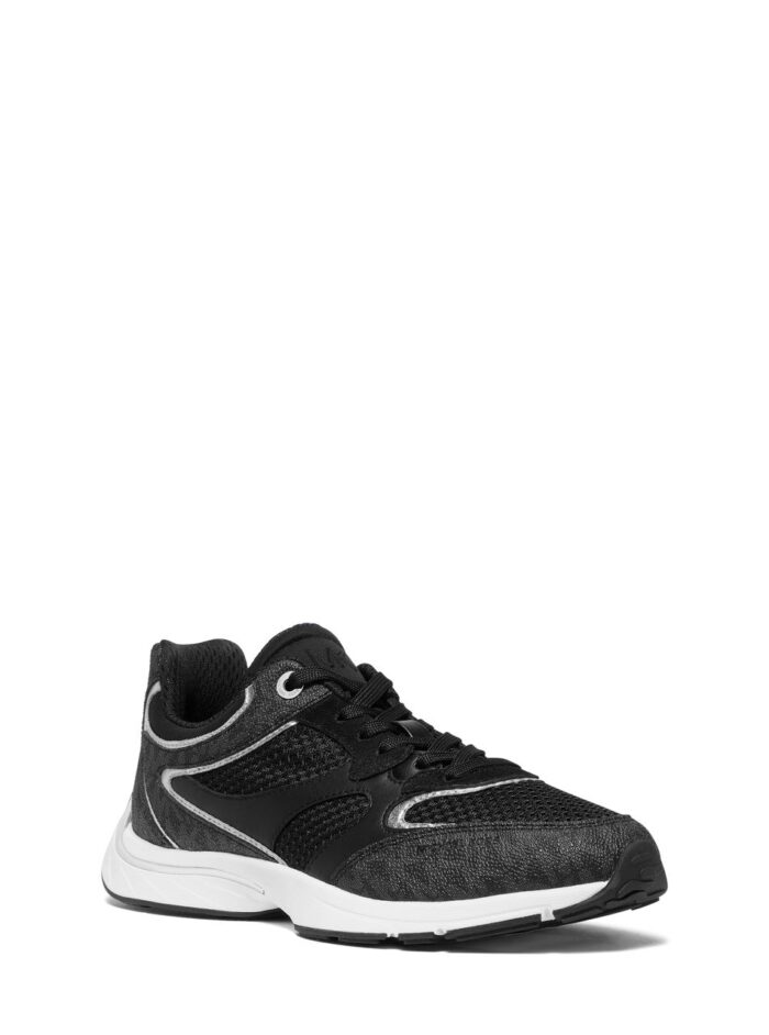 RILEY TRAINER
