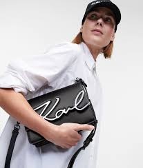 235W3061_a997_3 K/SIGNATURE MD SHOULDERBAG - Image 1