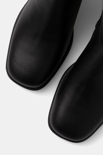 Boots Manda