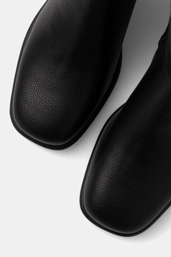 Boots Manda